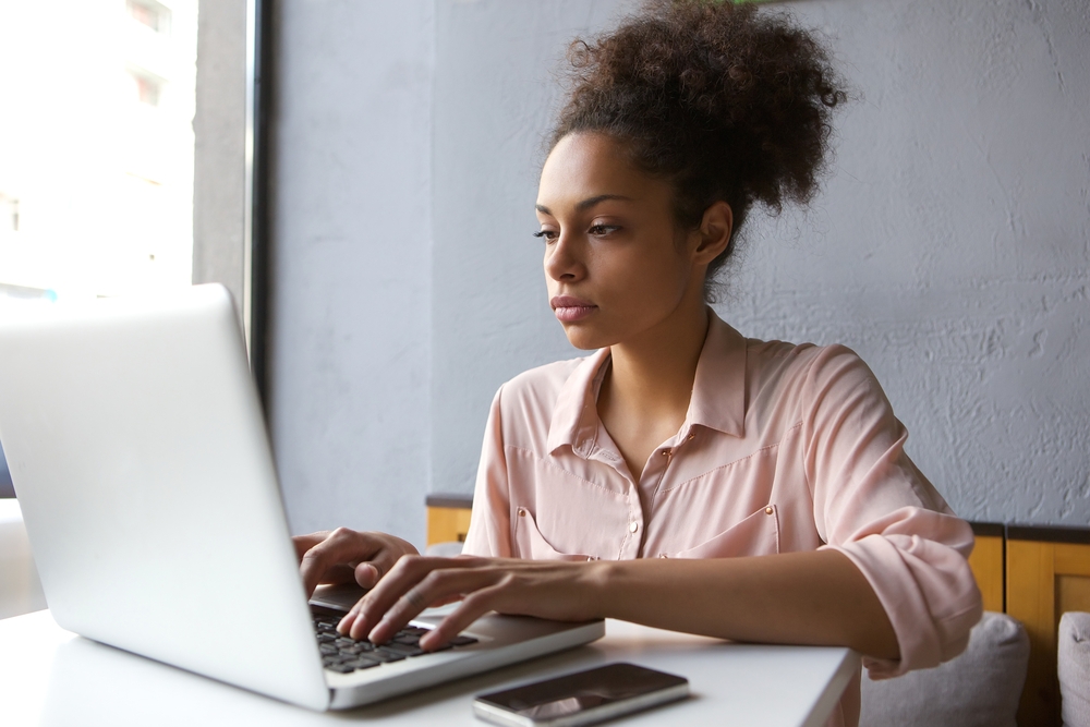 Lady on laptop