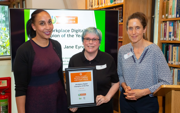 Jane Eye receiving her Digital Champion Achievement Award