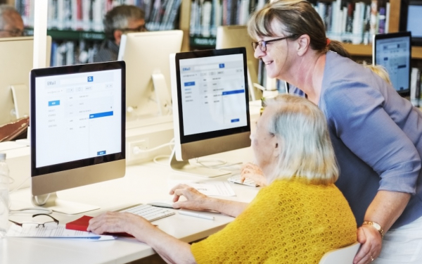 digital skills class at a library